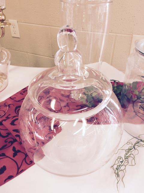 Rental store for CANDY JAR  ROUND WITH LID  GLASS in Kingsport TN